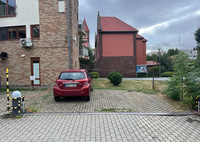 Robinson Szigete 巴拉顿菲赖德